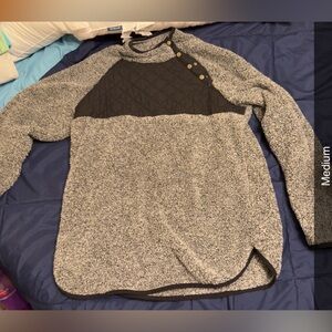 Women’s black & grey pullover